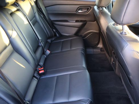 Used 2022 Nissan Rogue SL image 14