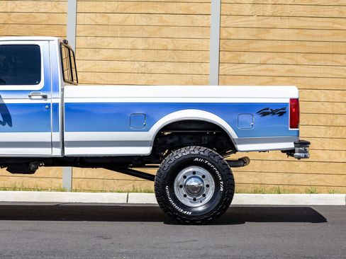 Used 1997 Ford F350 4x4 Regular Cab image 22