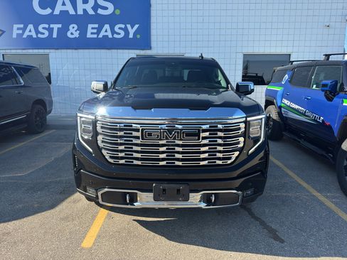Used 2023 GMC Sierra 1500 Denali AWD/4WD image 3