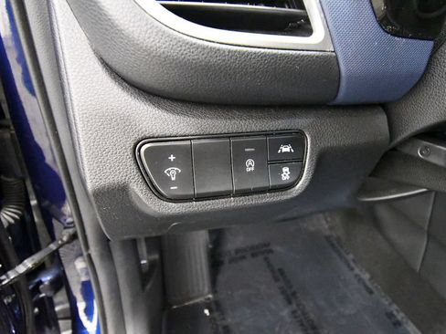 Certified 2023 Kia Seltos S w/ Navigation Package FWD image 19