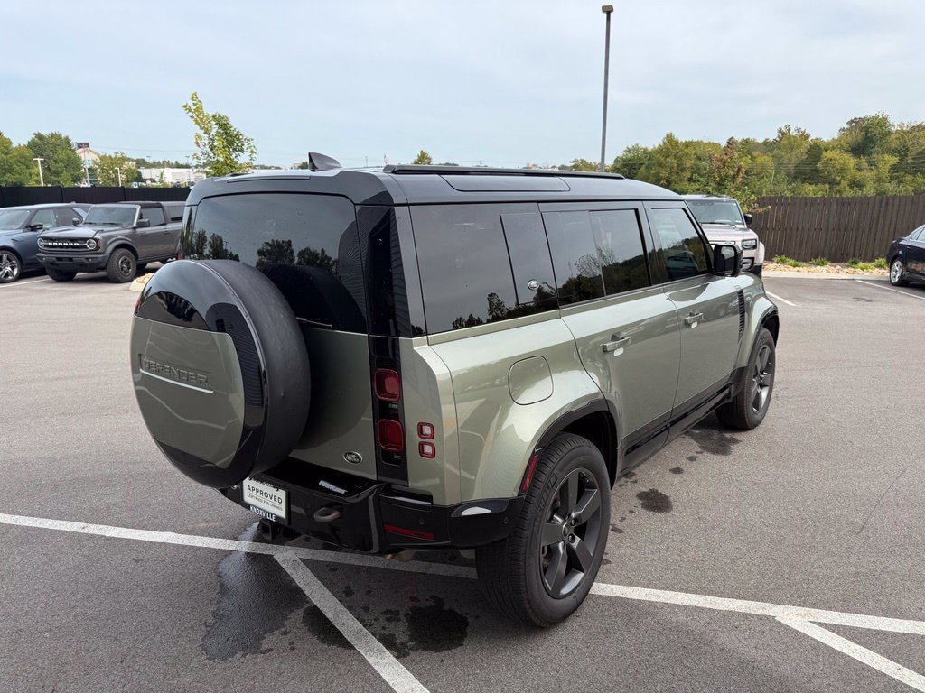 Used 2023 Land Rover Defender 110 X-Dynamic SE AWD/4WD image 5