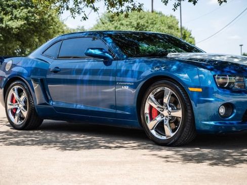 Used 2010 Chevrolet Camaro SS w/ RS Package RWD image 43