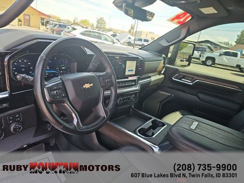 Used 2024 Chevrolet Silverado 3500 High Country w/ High Country Premium Package image 16