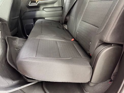Used 2022 Chevrolet Silverado 1500 LT AWD/4WD image 32