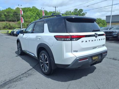 New 2026 Nissan Pathfinder Platinum AWD/4WD image 3