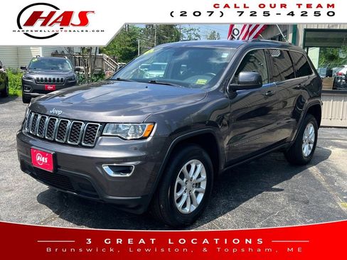 Used 2021 Jeep Grand Cherokee Laredo image 2