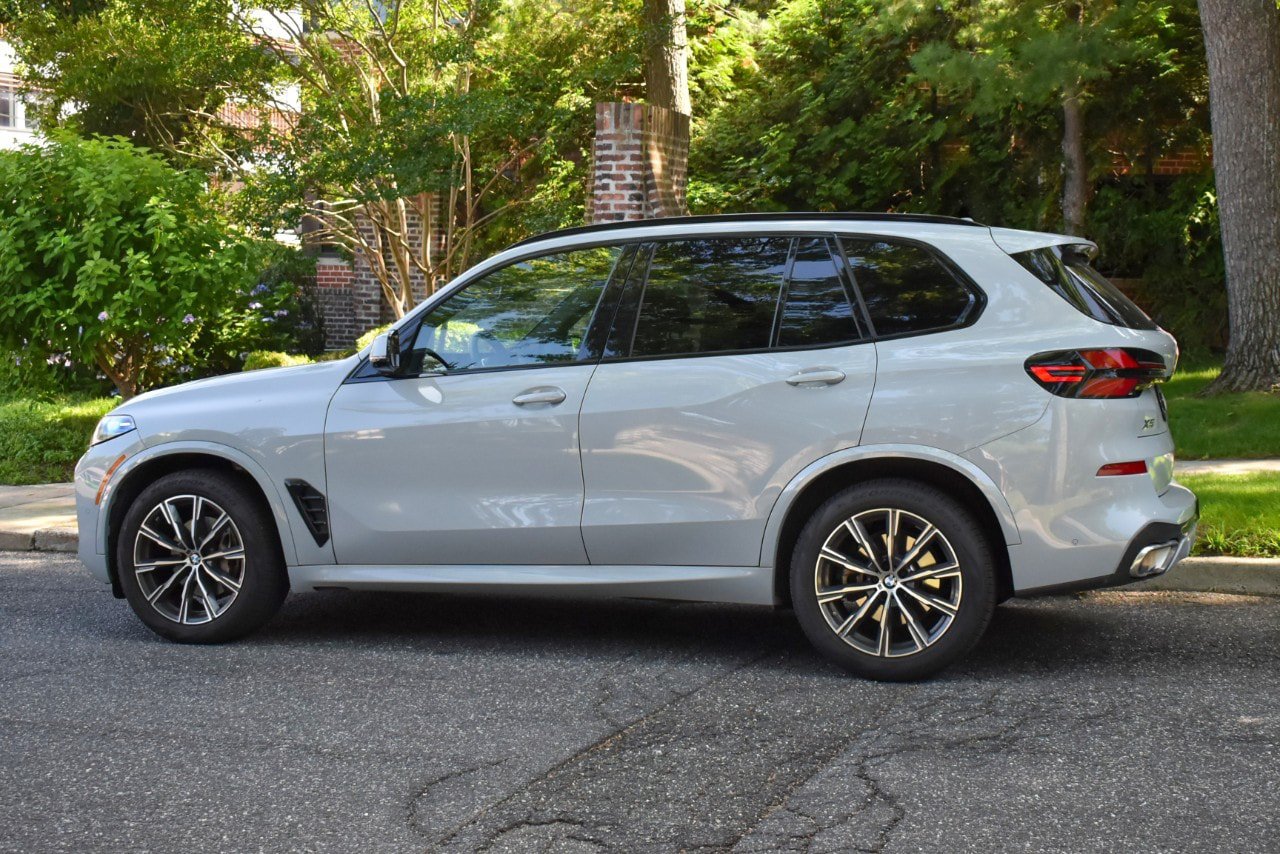 Used 2026 BMW X5 xDrive40i AWD/4WD image 4