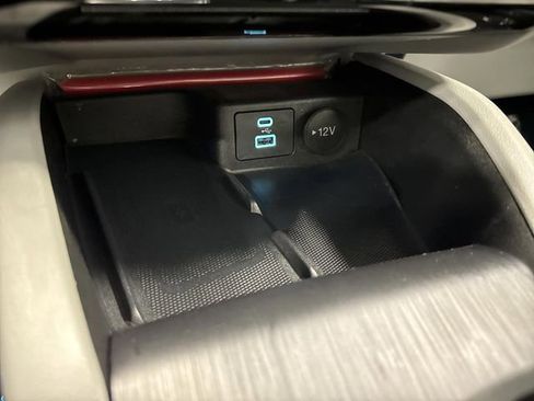 Used 2023 Ford Escape SE w/ PHEV Premium Package image 25