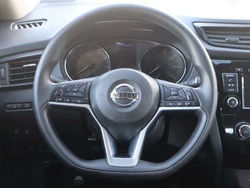 Used 2019 Nissan Rogue S AWD/4WD image 18