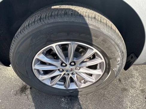 Used 2023 Buick Enclave Essence w/ Trailering Package, 5000 lbs. AWD/4WD image 6