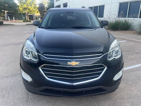 Used 2017 Chevrolet Equinox LT FWD image 3
