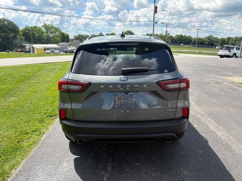 Used 2025 Ford Escape ST-Line Select w/ Tech Pack #1 AWD/4WD image 3
