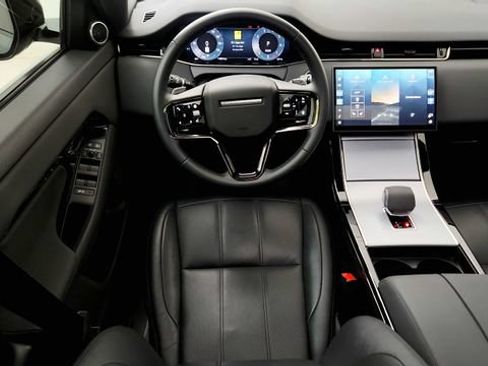 Used 2025 Land Rover Range Rover Evoque S AWD/4WD image 50