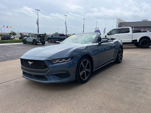Used 2025 Ford Mustang Premium RWD image 26