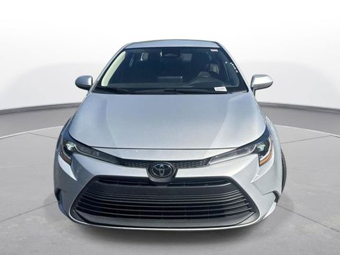 Used 2024 Toyota Corolla LE FWD image 3
