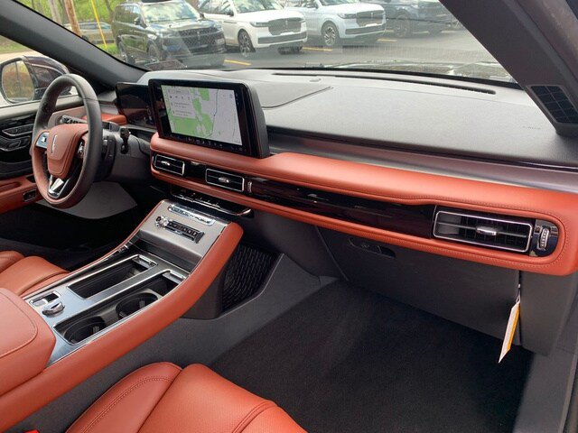 New 2025 Lincoln Aviator Reserve w/ Equipment Group 201A AWD/4WD image 12