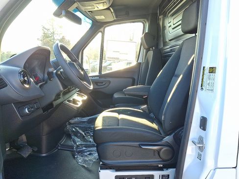 New 2026 Mercedes-Benz Sprinter 2500 image 10
