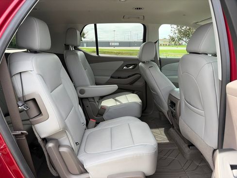 Used 2019 Chevrolet Traverse Premier w/ Driver Confidence II Package FWD image 33