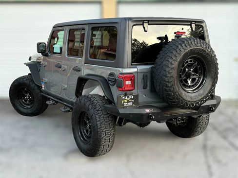 Used 2020 Jeep Wrangler Unlimited Rubicon w/ Steel Bumper Group AWD/4WD image 11