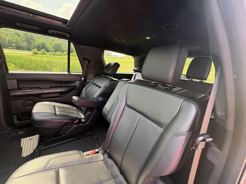 Used 2021 Ford Expedition XLT AWD/4WD image 20