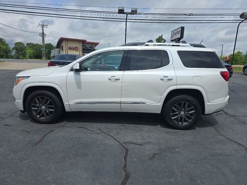 Used 2017 GMC Acadia Denali w/ Technology Package FWD image 8