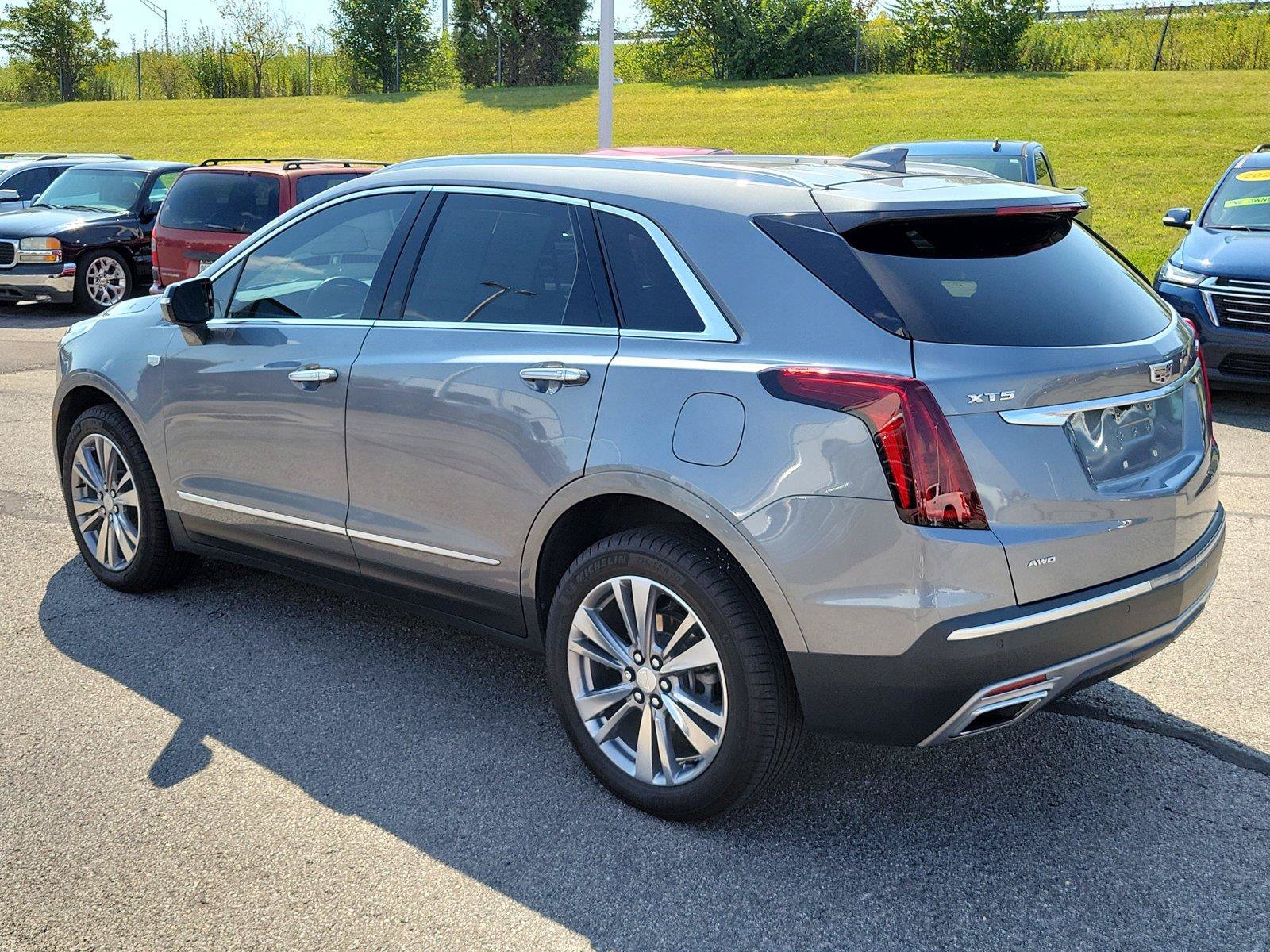 Used 2022 Cadillac XT5 Premium Luxury AWD/4WD image 3