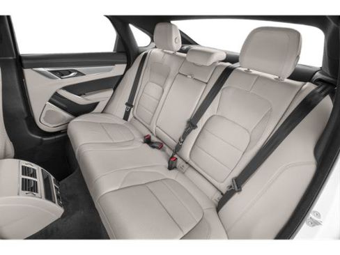 Used 2024 Jaguar XF R-Dynamic SE RWD image 13
