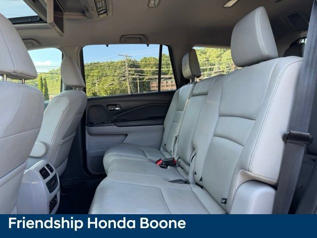 Used 2017 Honda Pilot Touring image 36