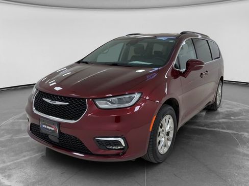Used 2022 Chrysler Pacifica Touring-L AWD/4WD image 7