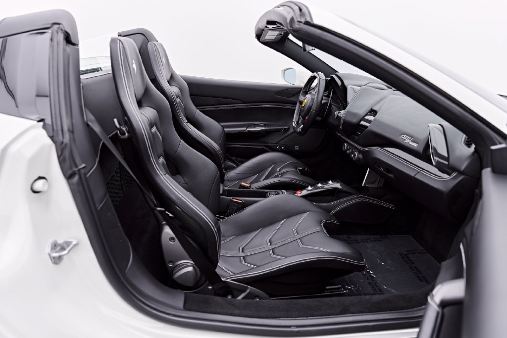 Used 2018 Ferrari 488 Spider RWD image 48