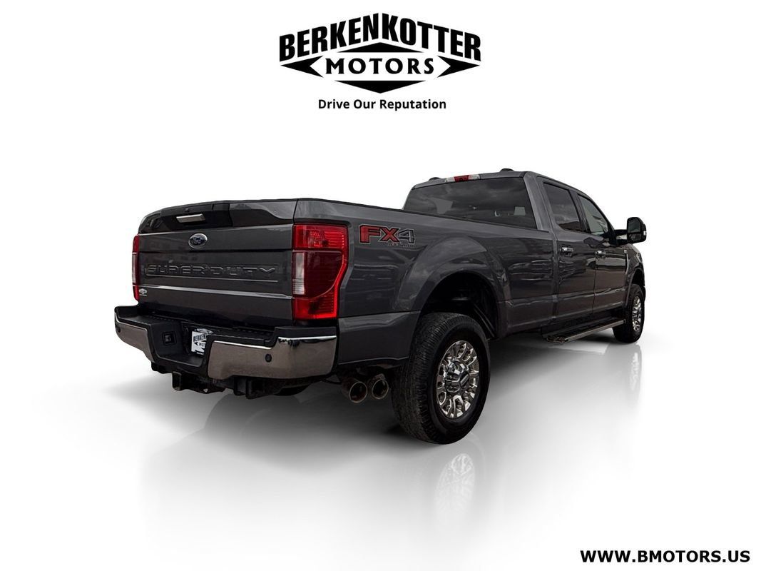 Used 2021 Ford F350 XLT w/ XLT Premium Package AWD/4WD image 3