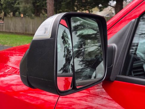 Used 2017 RAM 2500 Tradesman w/ Chrome Appearance Group image 12