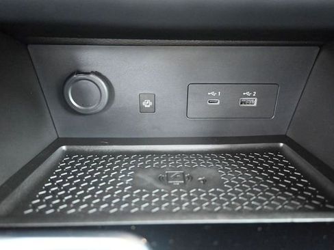 Used 2025 Nissan Pathfinder SL AWD/4WD image 18