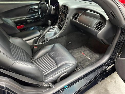 Used 2001 Chevrolet Corvette Z06 RWD image 25