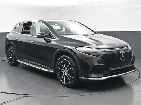 Used 2023 Mercedes-Benz EQS 450+ SUV image 4