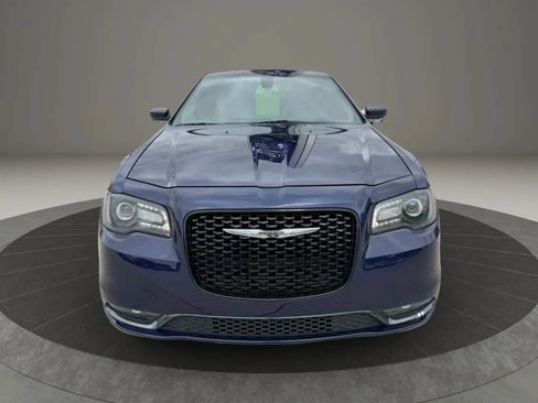Used 2017 Chrysler 300 S w/ 300S Premium Group AWD/4WD image 2