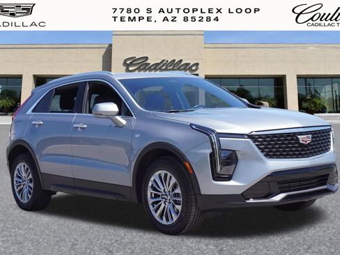 Certified 2025 Cadillac XT4 Premium Luxury FWD image 5