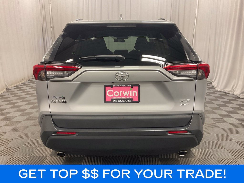 Used 2021 Toyota RAV4 XLE w/ XLE Grade Weather Package AWD/4WD image 3