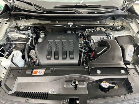 Used 2024 Mitsubishi Eclipse Cross SE AWD/4WD image 35