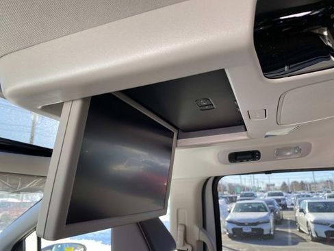 New 2026 Honda Odyssey Touring image 9