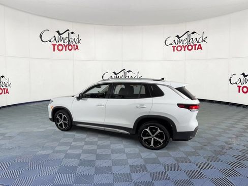 Used 2026 Volkswagen Tiguan SE AWD/4WD image 8