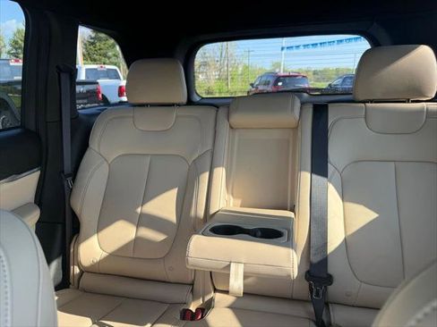 Certified 2024 Jeep Grand Cherokee Limited AWD/4WD image 34