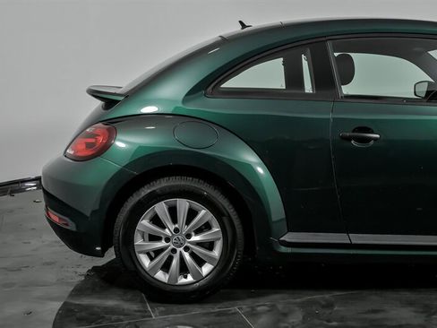 Used 2018 Volkswagen Beetle 2.0T S image 11