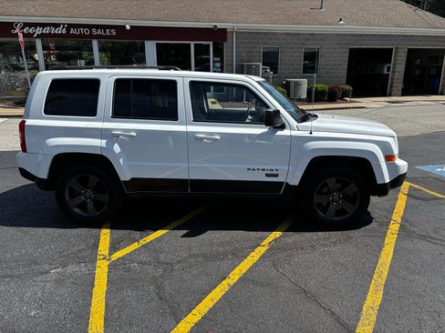 Used 2016 Jeep Patriot 75th Anniversary w/ Power Value Group AWD/4WD image 8