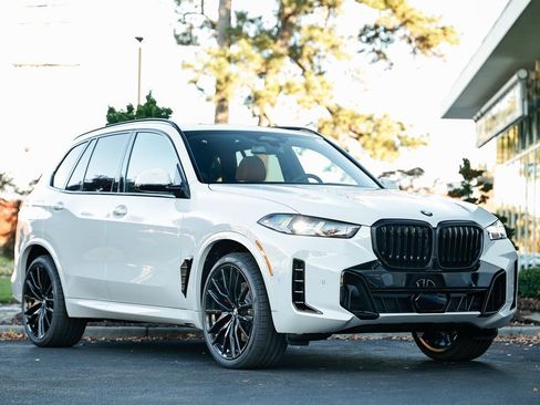 New 2026 BMW X5 sDrive40i image 1