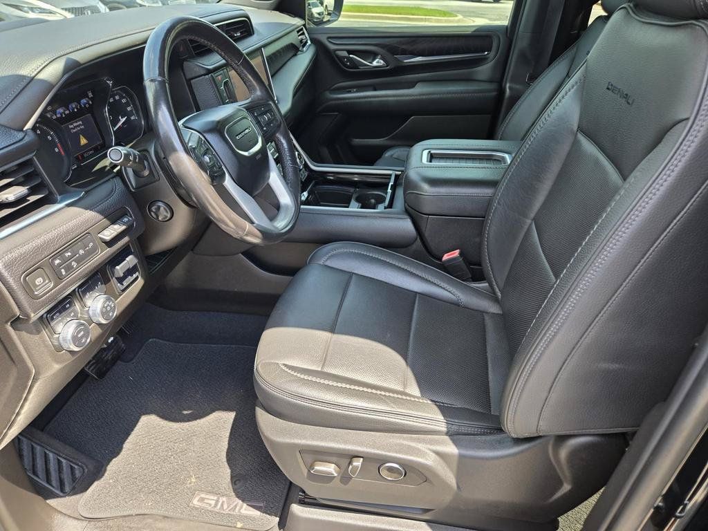 Used 2021 GMC Yukon Denali w/ Denali Ultimate Package AWD/4WD image 16