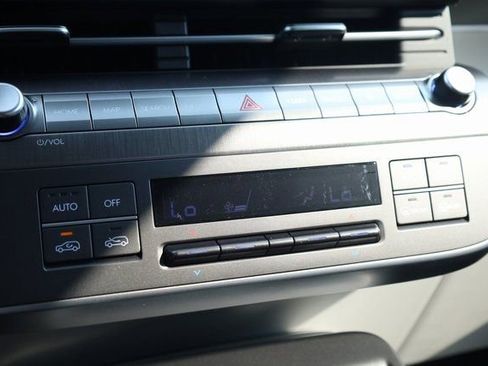 New 2026 Hyundai Kona SEL Premium image 17