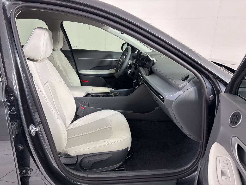 New 2026 Hyundai Sonata SEL FWD image 13