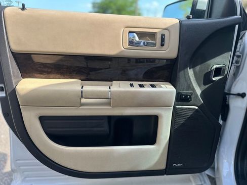 Used 2017 Ford Flex Limited image 27