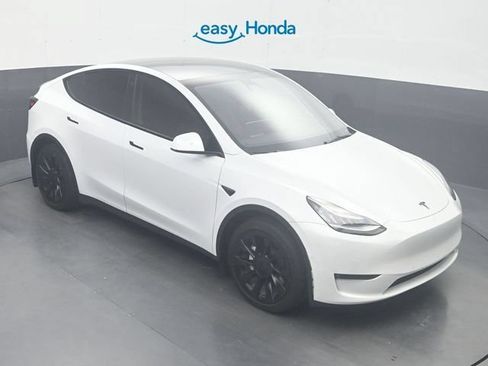 Used 2022 Tesla Model Y Long Range AWD/4WD image 17